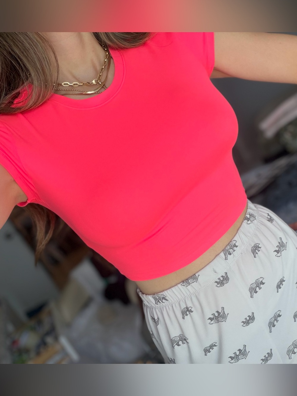 Alo Yoga Adapt alosoft cropped top in Fluorescent Pink size XS